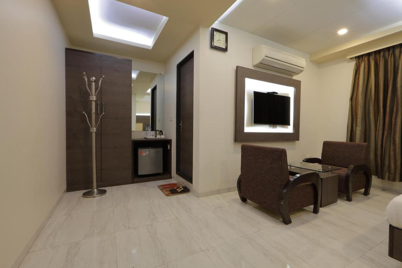 Hotel Unity Ahmedabad Exterior photo